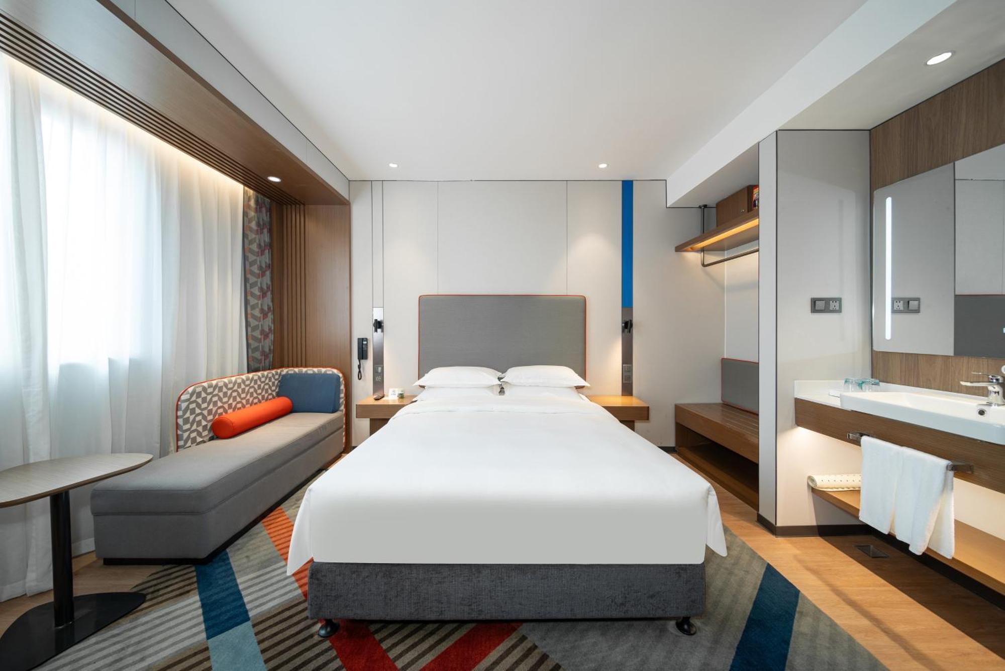 Holiday Inn Express Shanghai Pujiang Lianhang Road By Ihg Extérieur photo